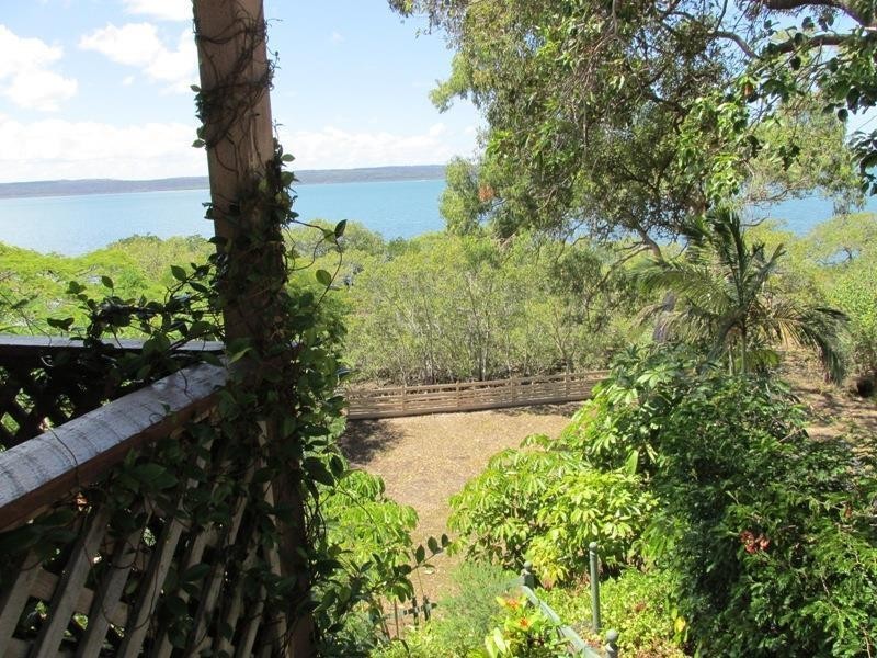 10 Koonwarra Parade, Macleay Island QLD 4184