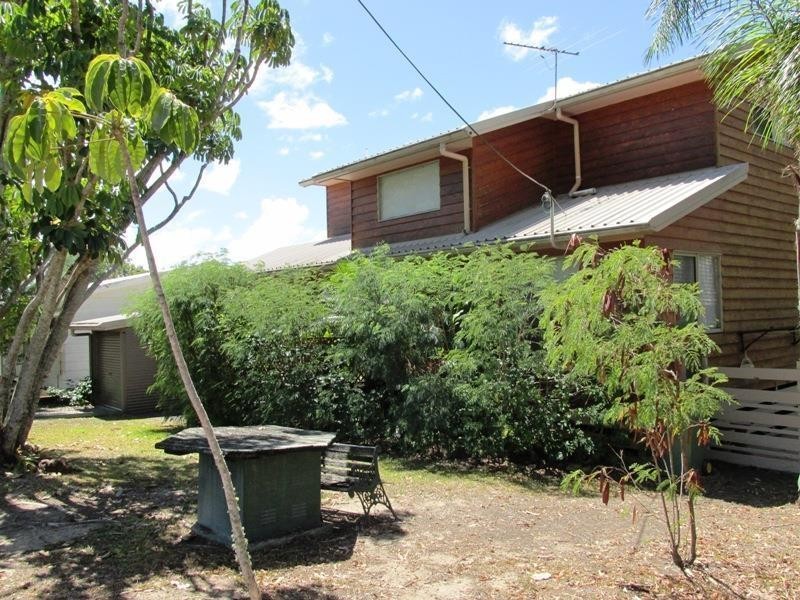 10 Koonwarra Parade, Macleay Island QLD 4184