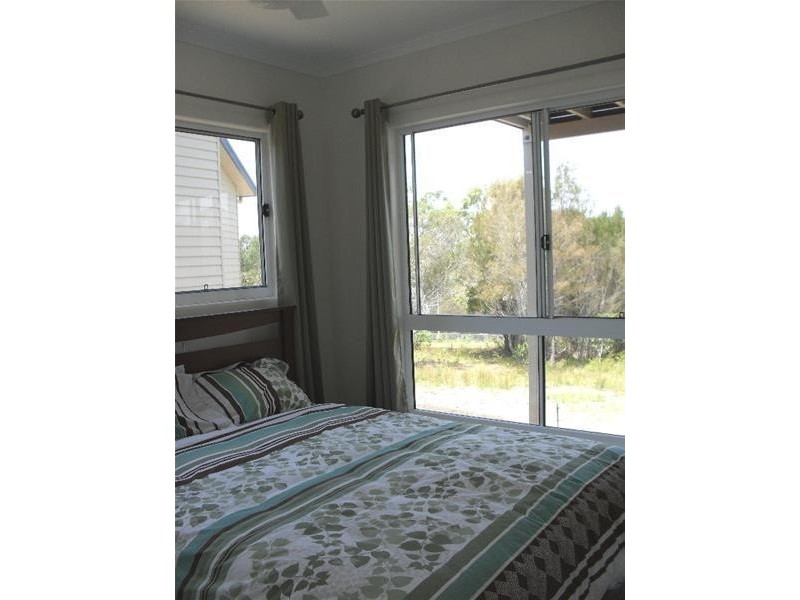 50 Eastbourne Terrace, Macleay Island QLD 4184