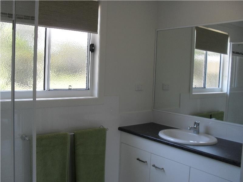 50 Eastbourne Terrace, Macleay Island QLD 4184