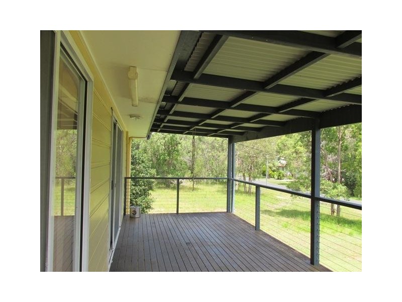 13 Benowa Street, Macleay Island QLD 4184