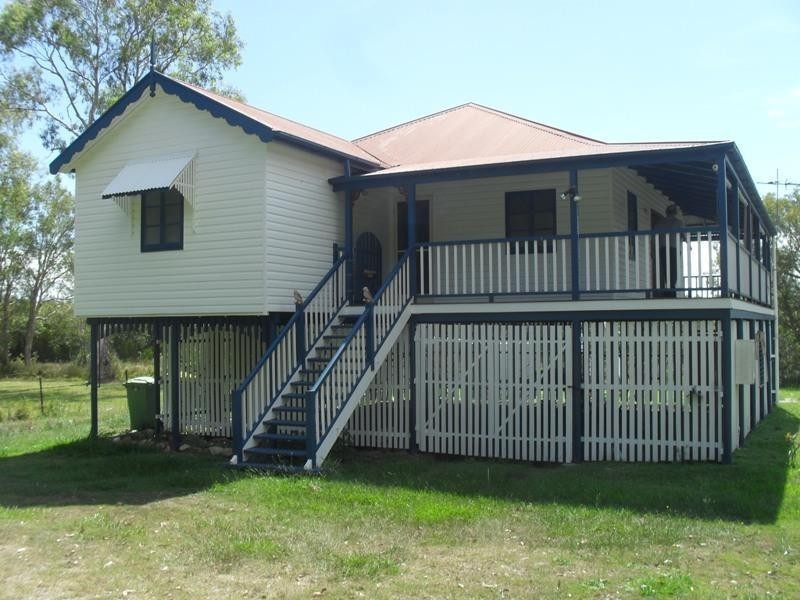 48 CHARLES Terrace, Macleay Island QLD 4184