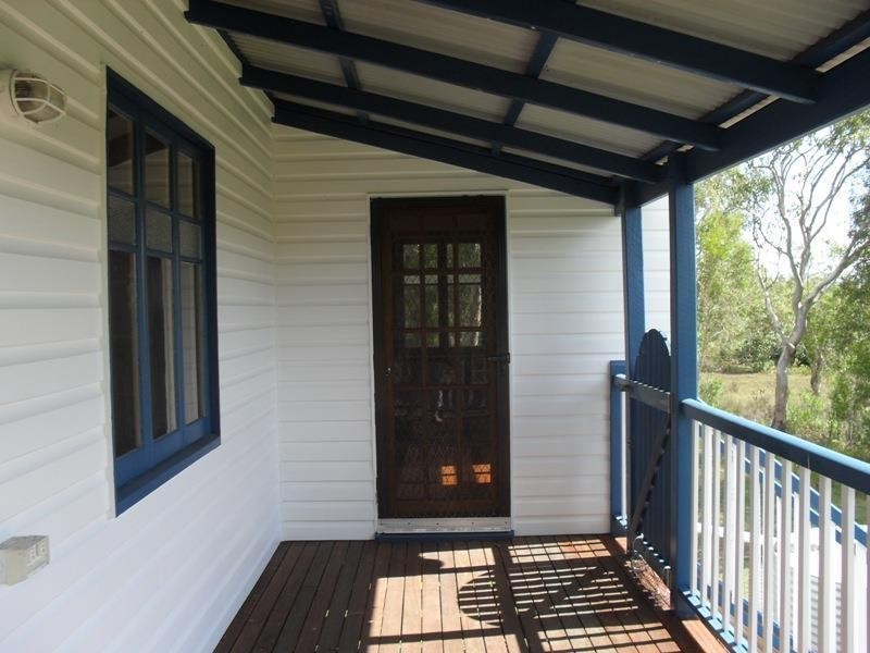 48 CHARLES Terrace, Macleay Island QLD 4184