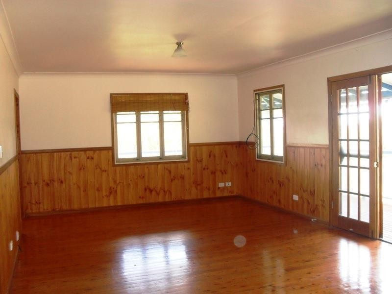 48 CHARLES Terrace, Macleay Island QLD 4184