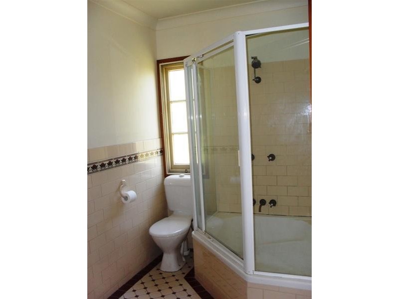 48 CHARLES Terrace, Macleay Island QLD 4184