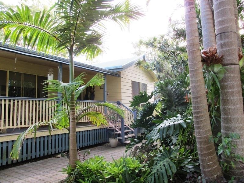 12 Orana Street, Macleay Island QLD 4184