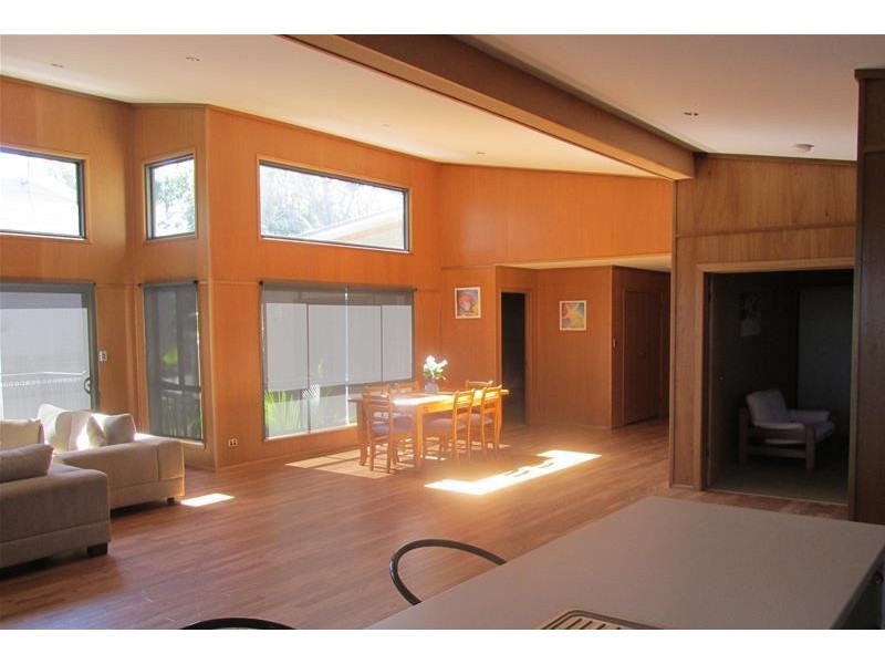 85 Coondooroopa Drive, Macleay Island QLD 4184