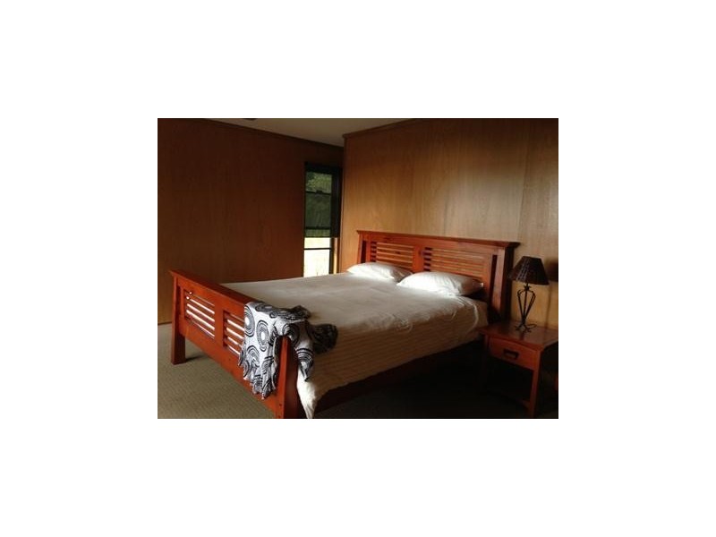 85 Coondooroopa Drive, Macleay Island QLD 4184