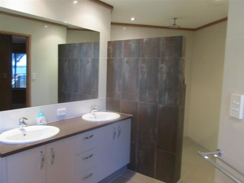 85 Coondooroopa Drive, Macleay Island QLD 4184