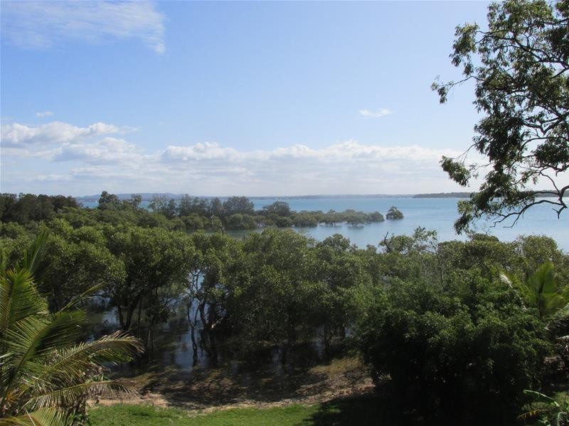 85 Coondooroopa Drive, Macleay Island QLD 4184