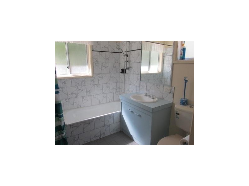 11 Piccaninny Street, Macleay Island QLD 4184