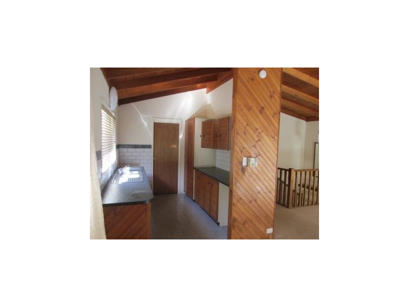 11 Piccaninny Street, Macleay Island QLD 4184