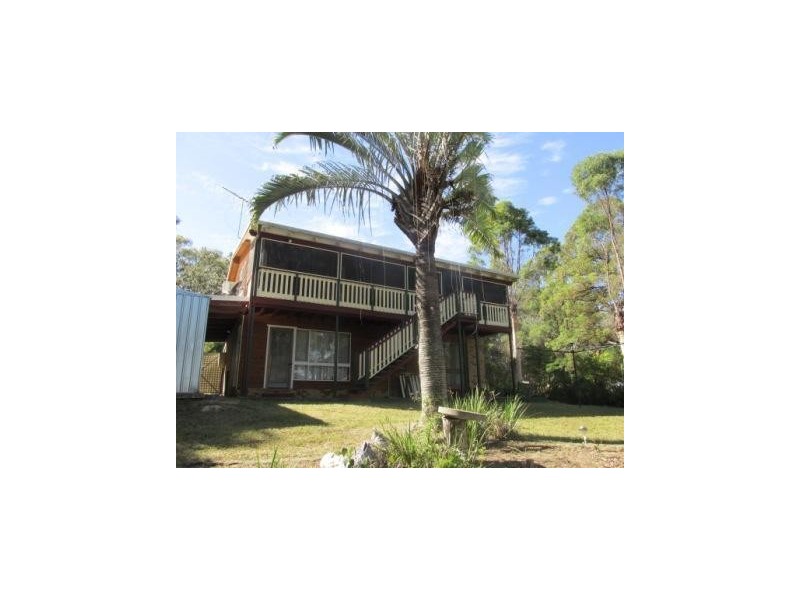 11 Piccaninny Street, Macleay Island QLD 4184