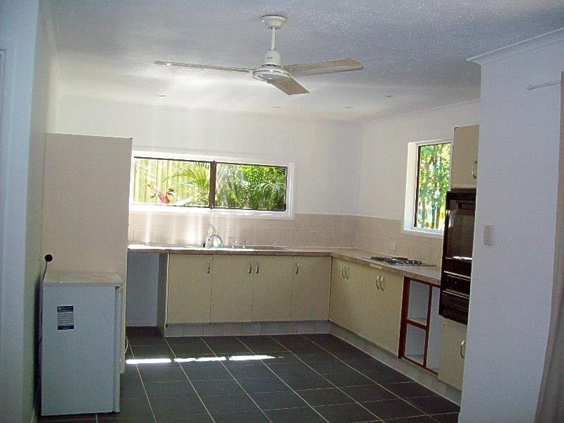 18 Glen Street, Macleay Island QLD 4184