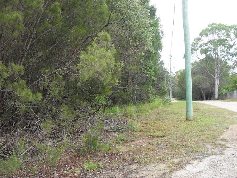 14 Matthew Street, Macleay Island QLD 4184