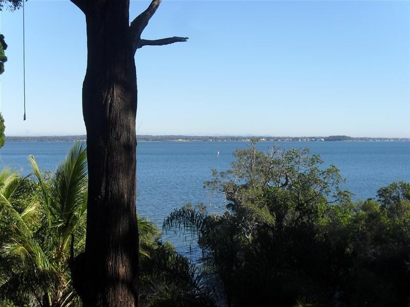 29 Coast Road, Macleay Island QLD 4184