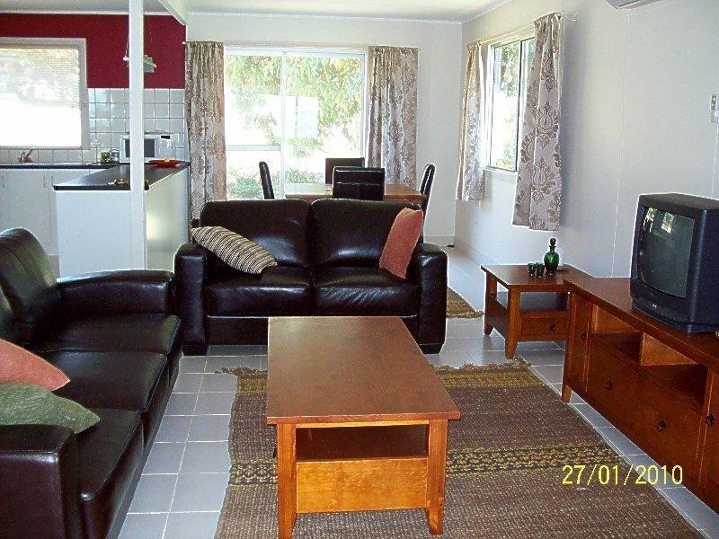 30 Curlew Street, Macleay Island QLD 4184