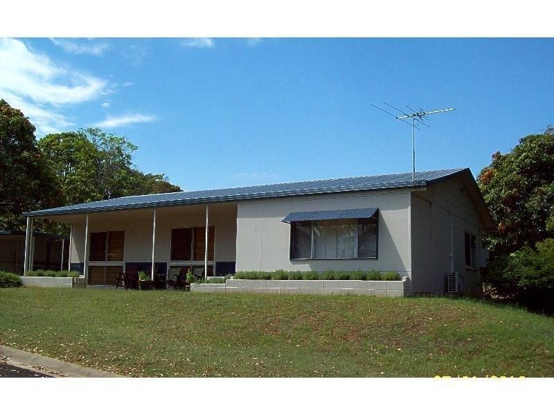 30 Curlew Street, Macleay Island QLD 4184