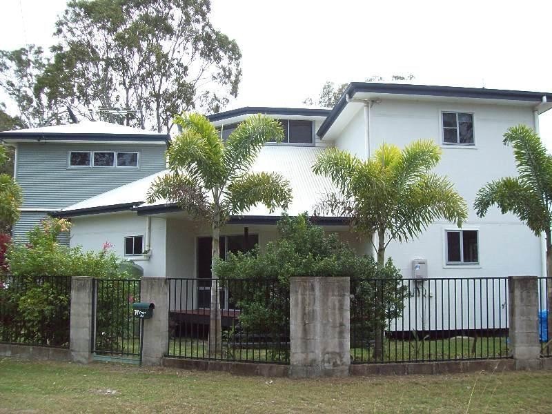 71 Coast Road, Macleay Island QLD 4184