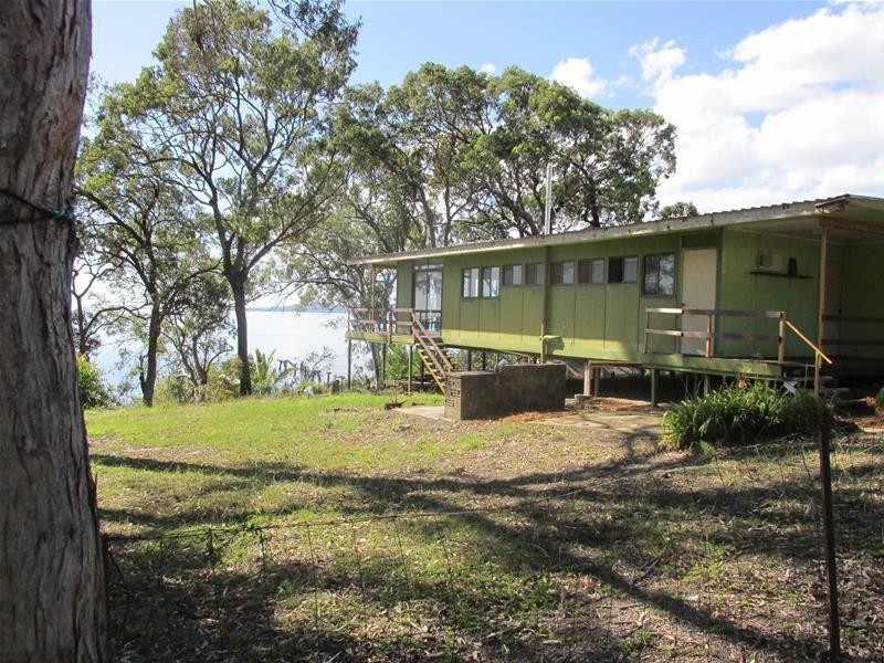 137 Beelong Street, Macleay Island QLD 4184