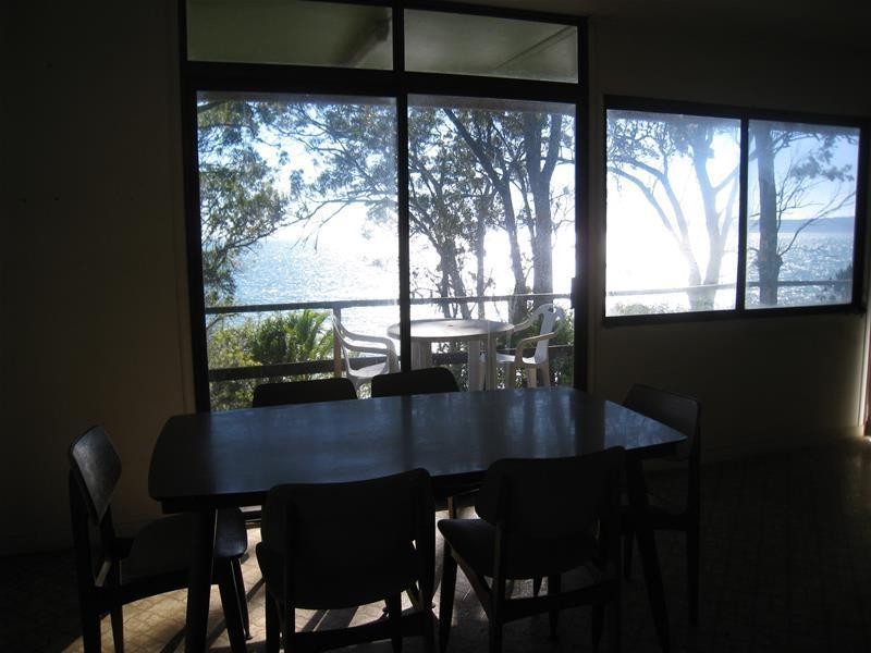 137 Beelong Street, Macleay Island QLD 4184