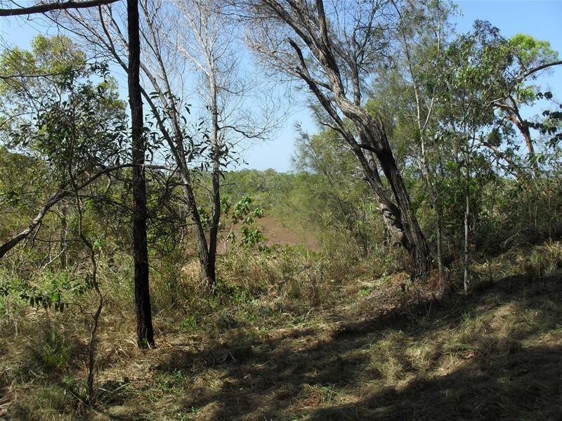 1 Causeway Drive, Macleay Island QLD 4184