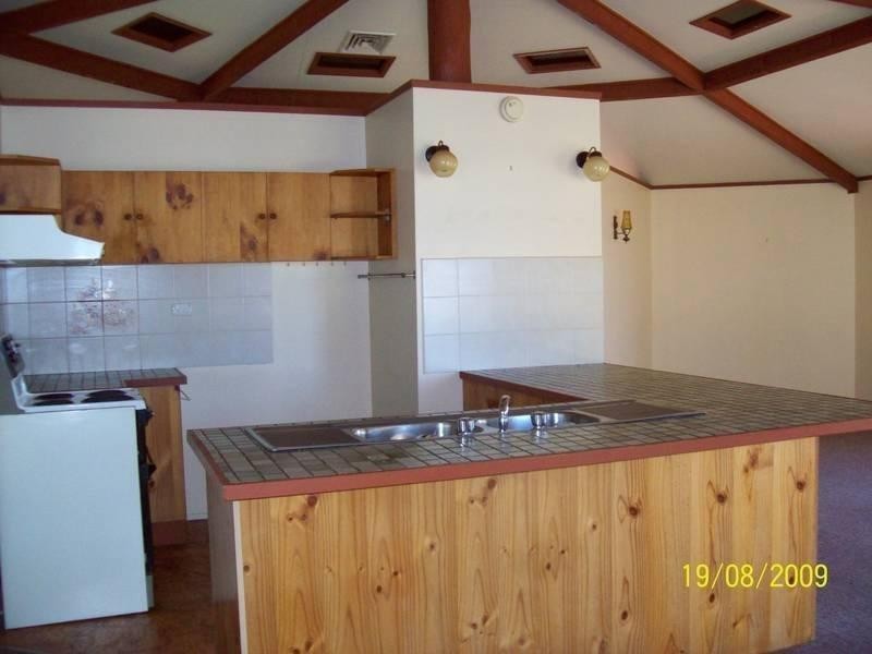 11 Mawarra Street, Macleay Island QLD 4184