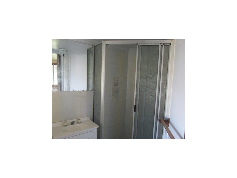 11 Mawarra Street, Macleay Island QLD 4184