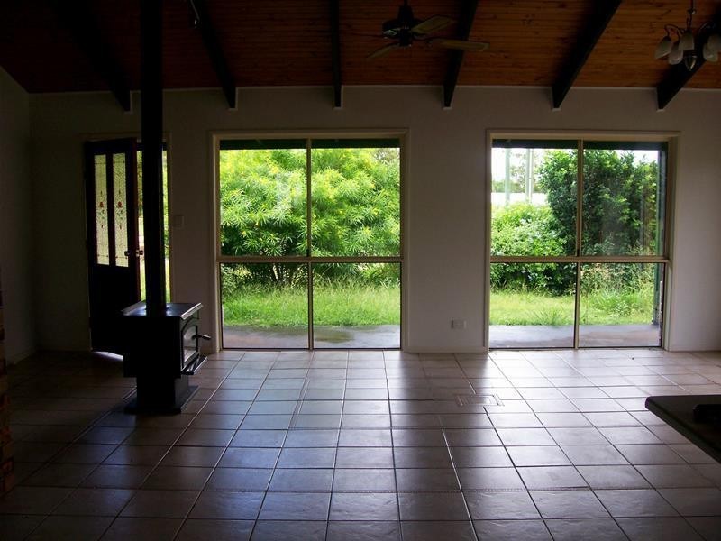 5 Eastbourne Terrace, Macleay Island QLD 4184