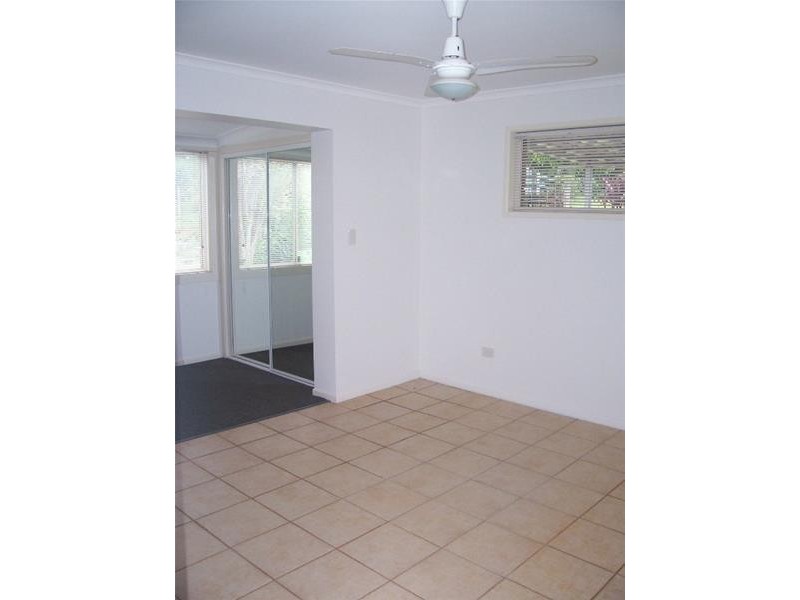 5 Eastbourne Terrace, Macleay Island QLD 4184