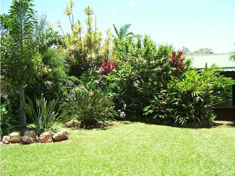 5 Eastbourne Terrace, Macleay Island QLD 4184