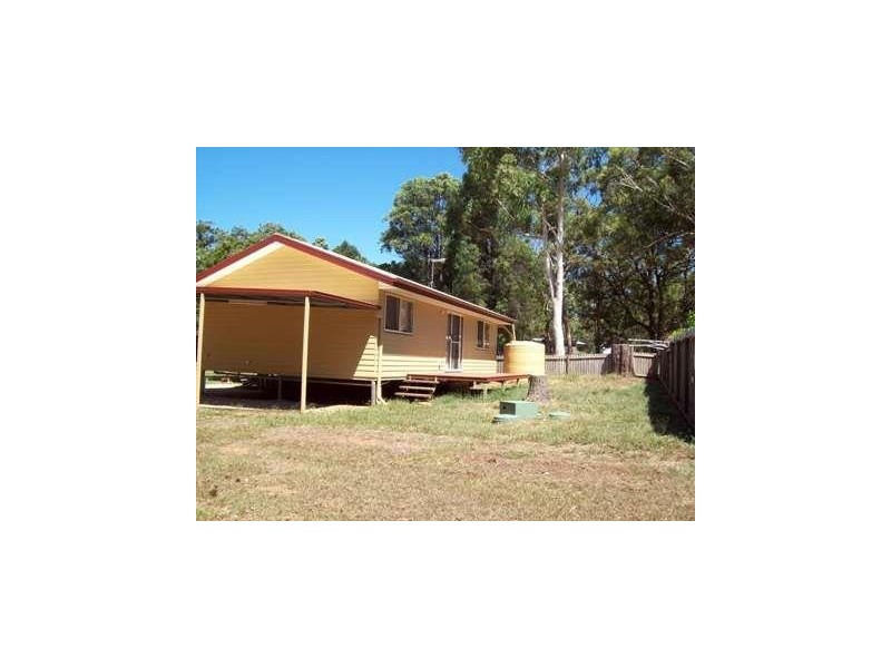 11 Cross Street, Macleay Island QLD 4184