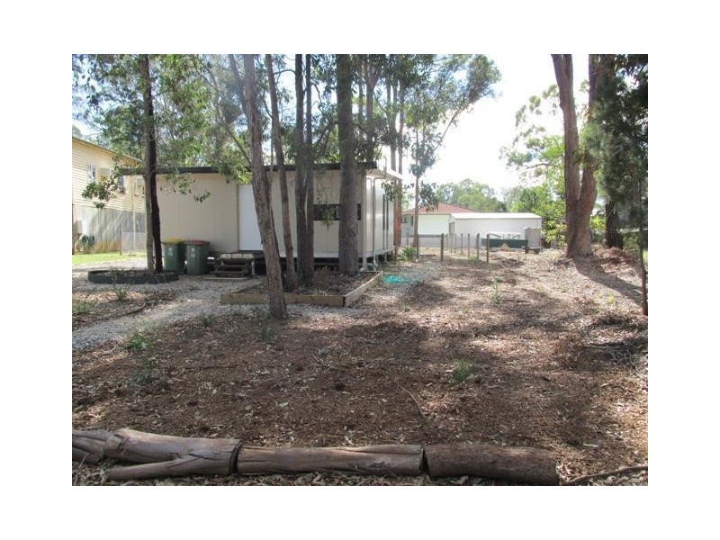 19 Pecan Street, Macleay Island QLD 4184