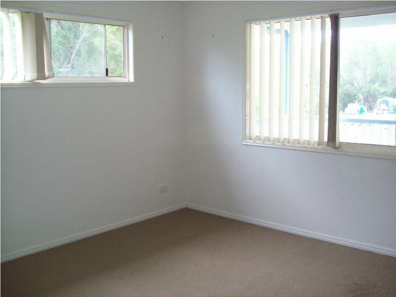 10 George Street, Macleay Island QLD 4184