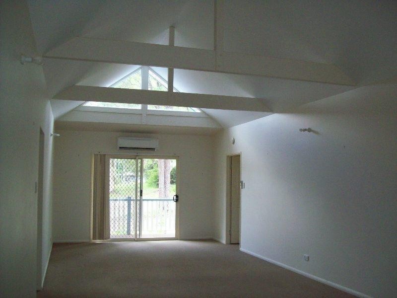 10 George Street, Macleay Island QLD 4184