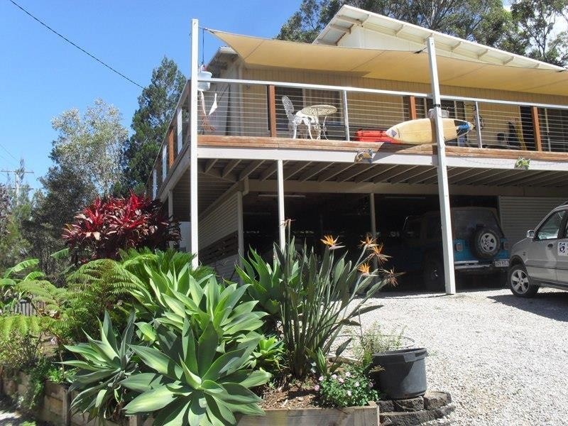 33 Scarborough Terrace, Macleay Island QLD 4184