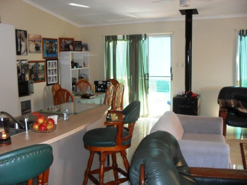 33 Scarborough Terrace, Macleay Island QLD 4184