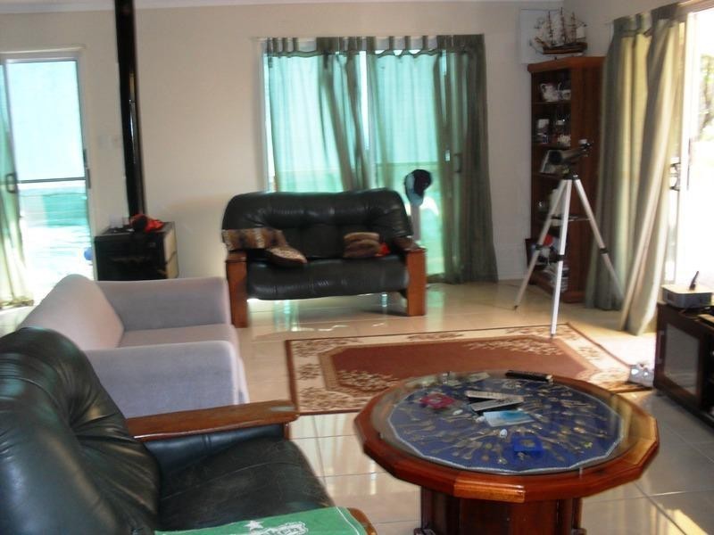 33 Scarborough Terrace, Macleay Island QLD 4184