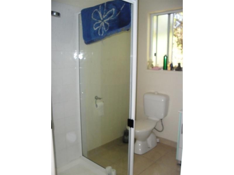 33 Scarborough Terrace, Macleay Island QLD 4184