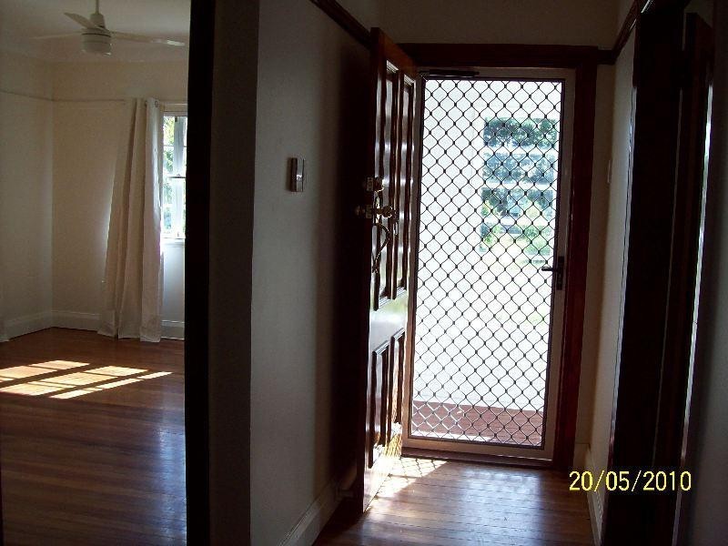 4 Duncan Street, Macleay Island QLD 4184