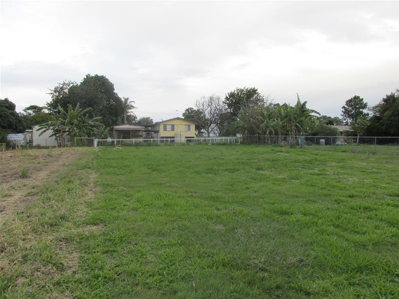 10 Michiko Street, Macleay Island QLD 4184