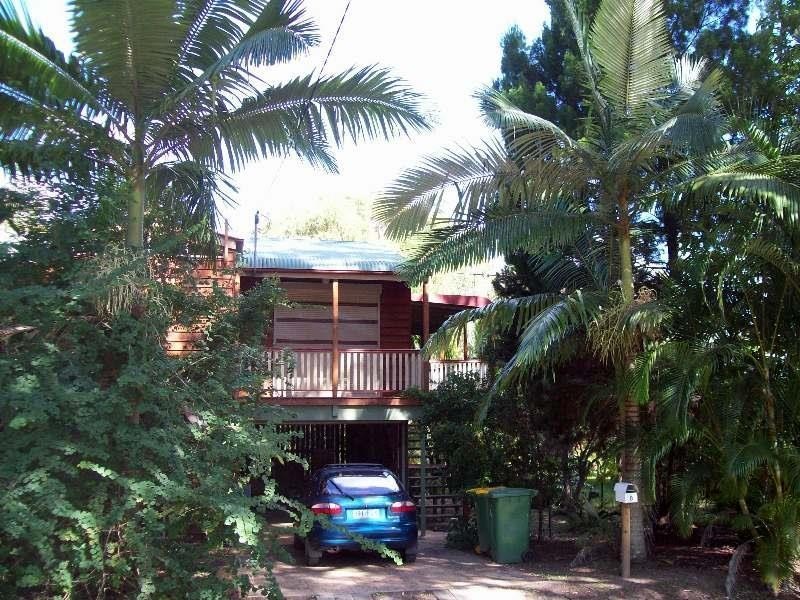 8 Kalara Street, Macleay Island QLD 4184
