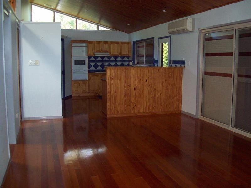 8 Kalara Street, Macleay Island QLD 4184