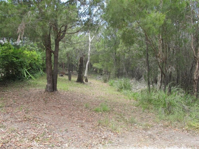 28 Ashton Street, Macleay Island QLD 4184