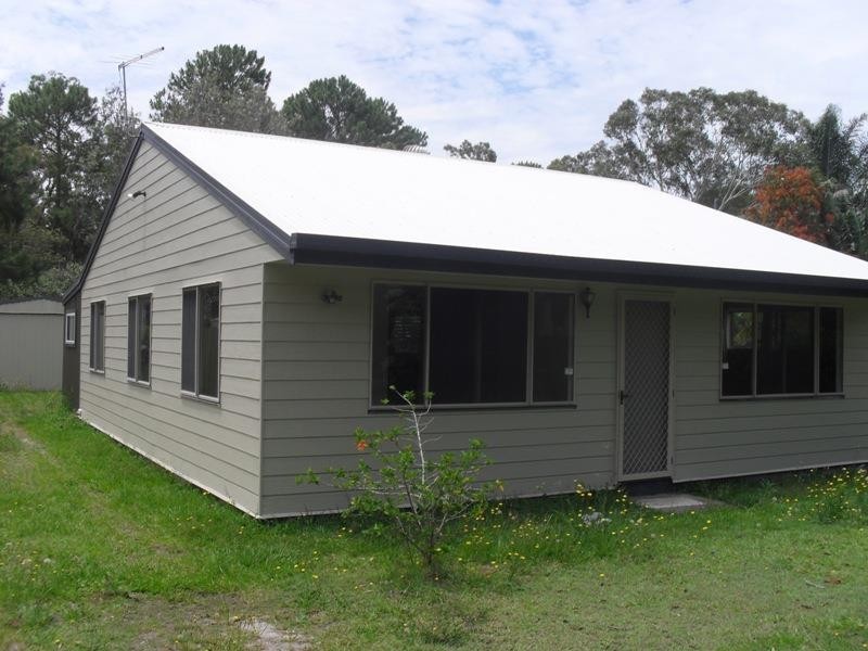 6 William Street, Macleay Island QLD 4184