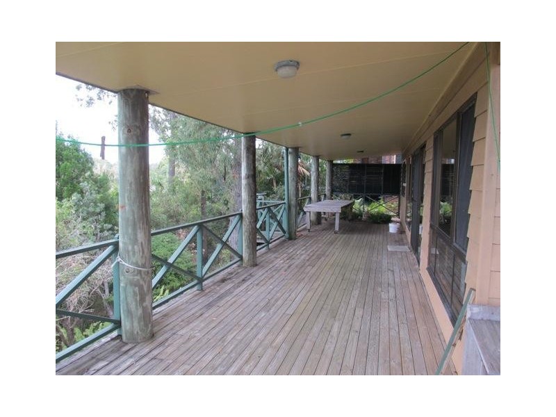 107 Beelong Street, Macleay Island QLD 4184