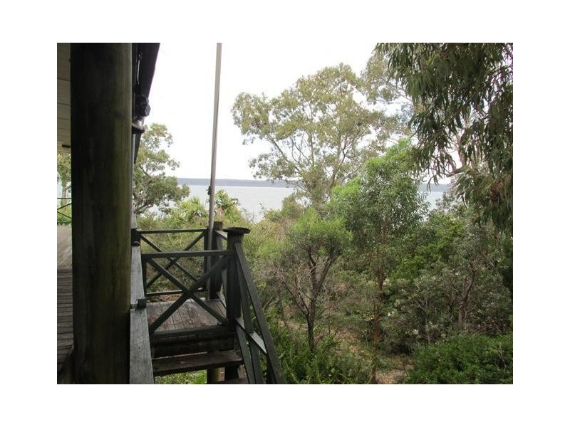 107 Beelong Street, Macleay Island QLD 4184