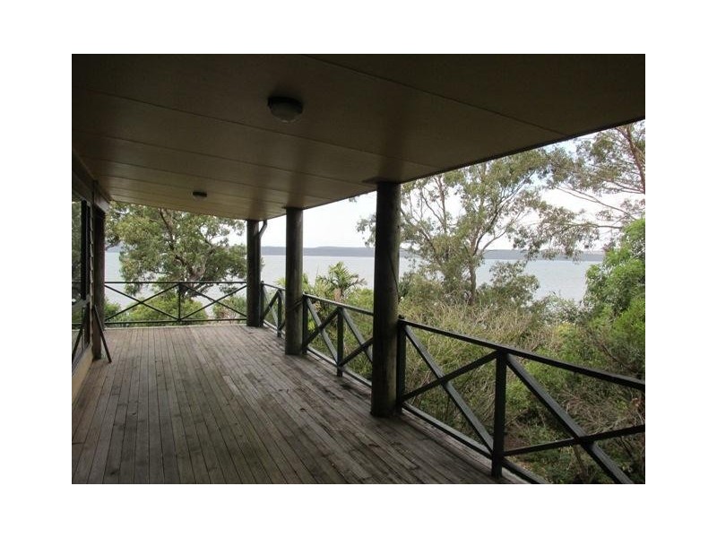 107 Beelong Street, Macleay Island QLD 4184