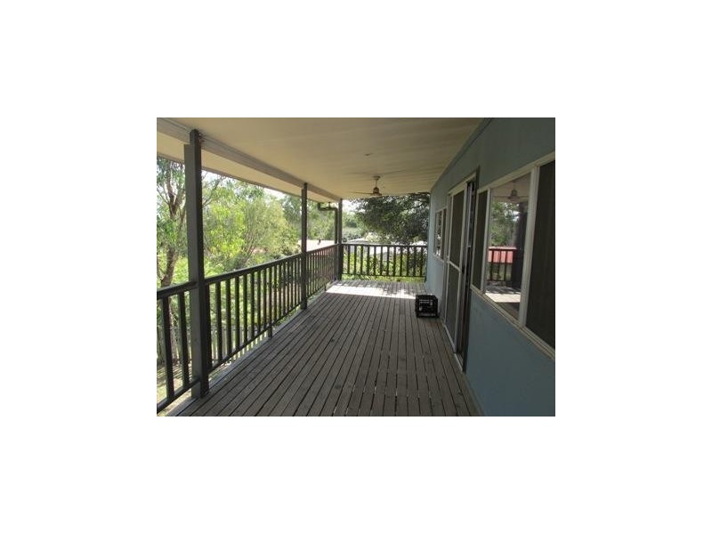 58-60 Charles Terrace, Macleay Island QLD 4184