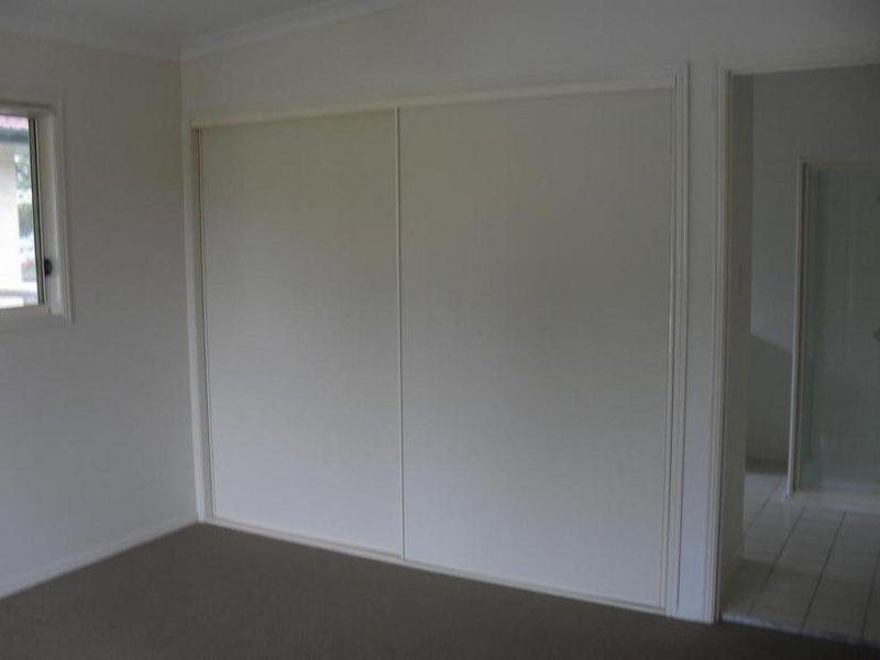 16 Nugent Street, Macleay Island QLD 4184